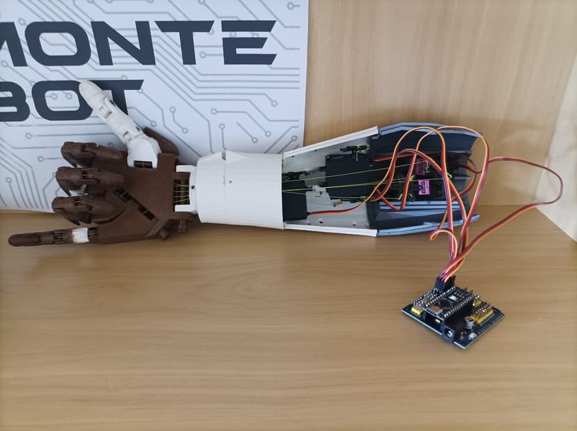Mão Mecânica Controlada por Gestos